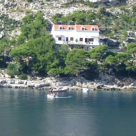 Apartment By The Sea